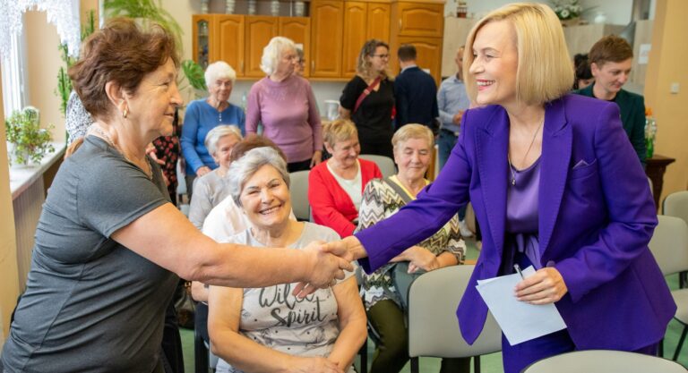 Miliony na wsparcie kieleckich seniorów i osób z niepełnosprawnościami