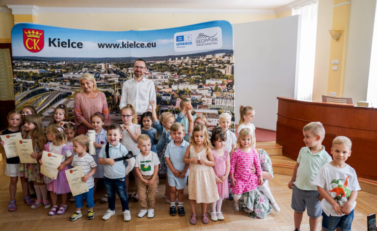 Kieleckie przedszkolaki świecą przykładem