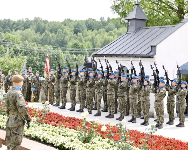 Uczczono 82. rocznicę pacyfikacji Michniowa i Dzień Walki i Męczeństwa Wsi Polskiej
